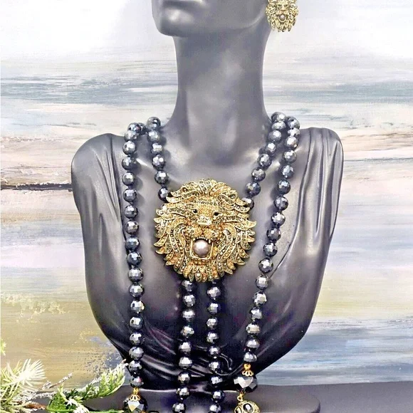 HEIDI DAUS LARIAT LION CRYSTAL BEADED NECKLACE & EARRINGS AND PIN SET - Picture 3 of 8